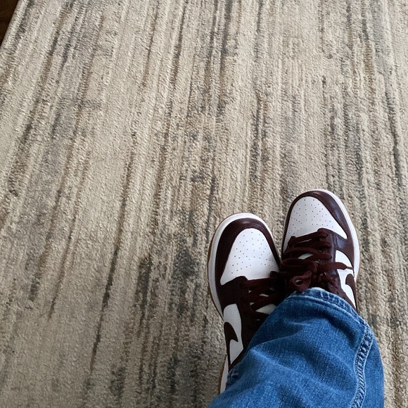 Burgundy dunks - Picture 2 of 2
